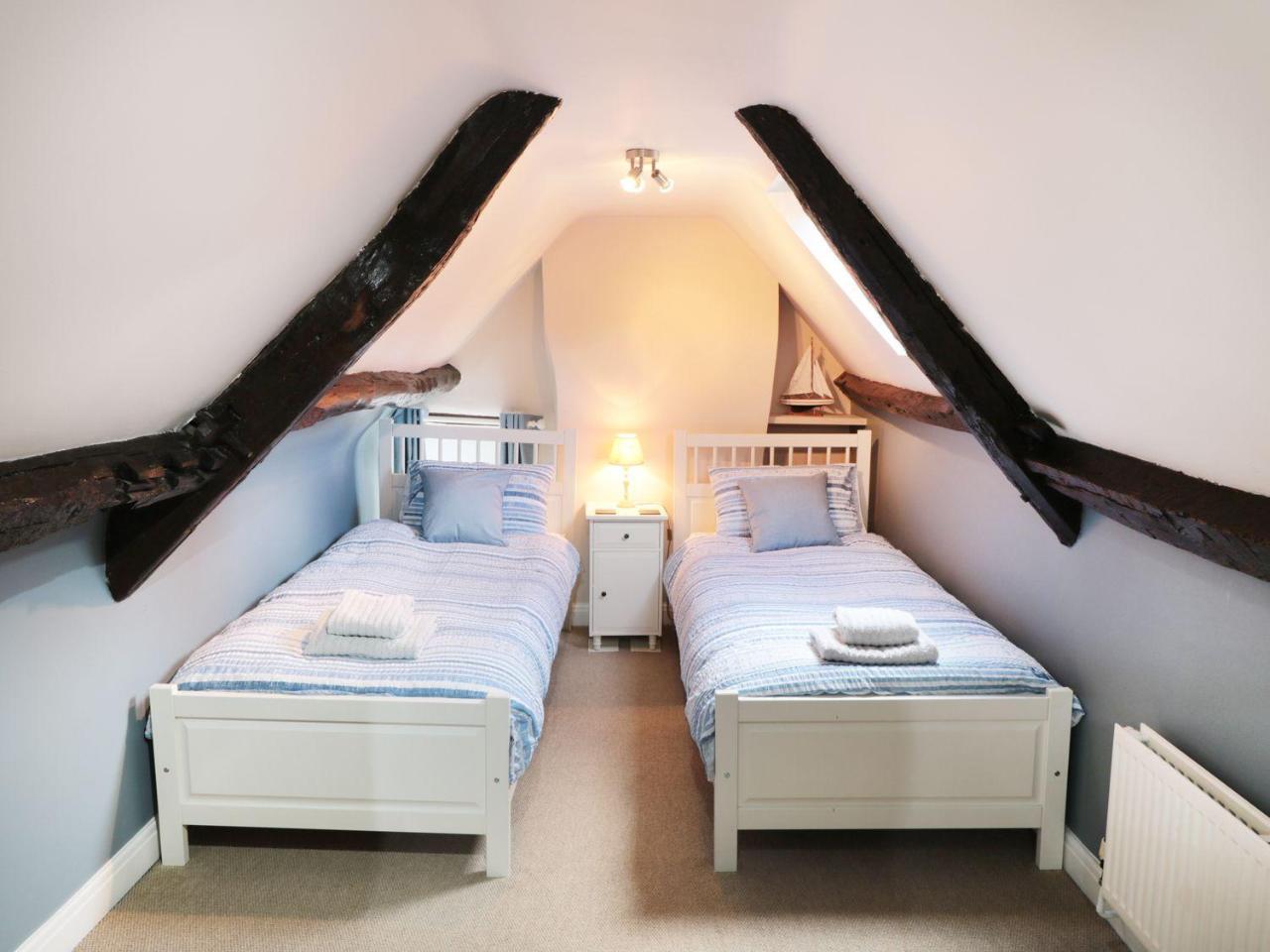 Holiday home Pear Tree House